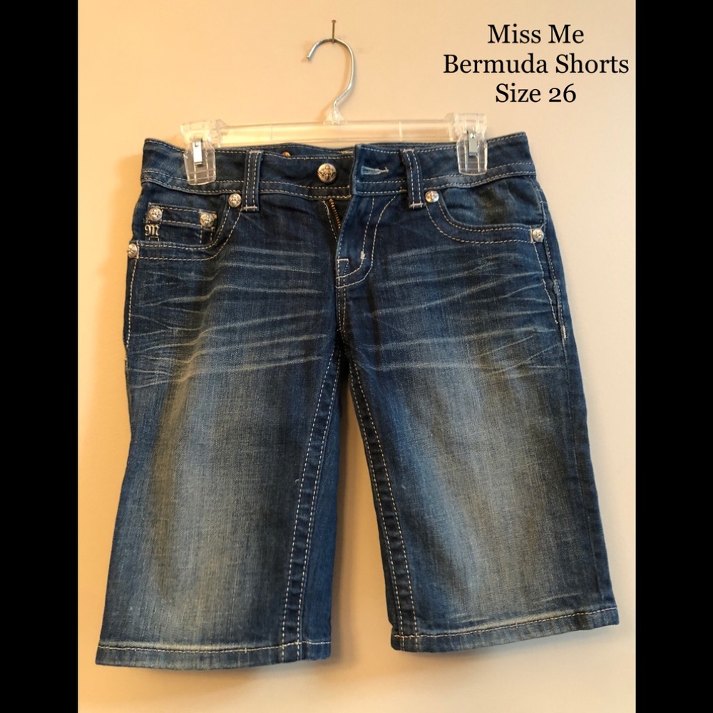 Miss Me Bermuda shorts size 26